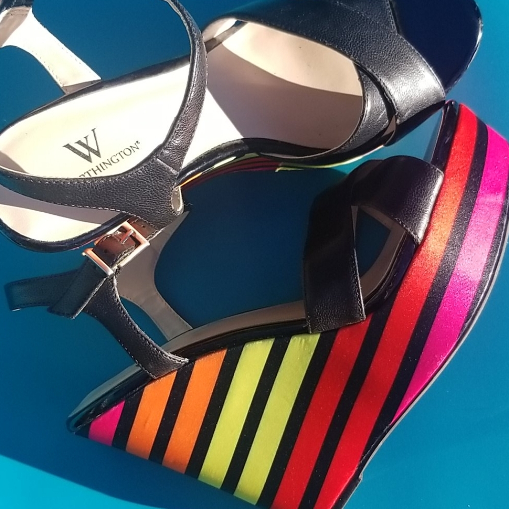 Worthington 8.5 neon stripe wedges